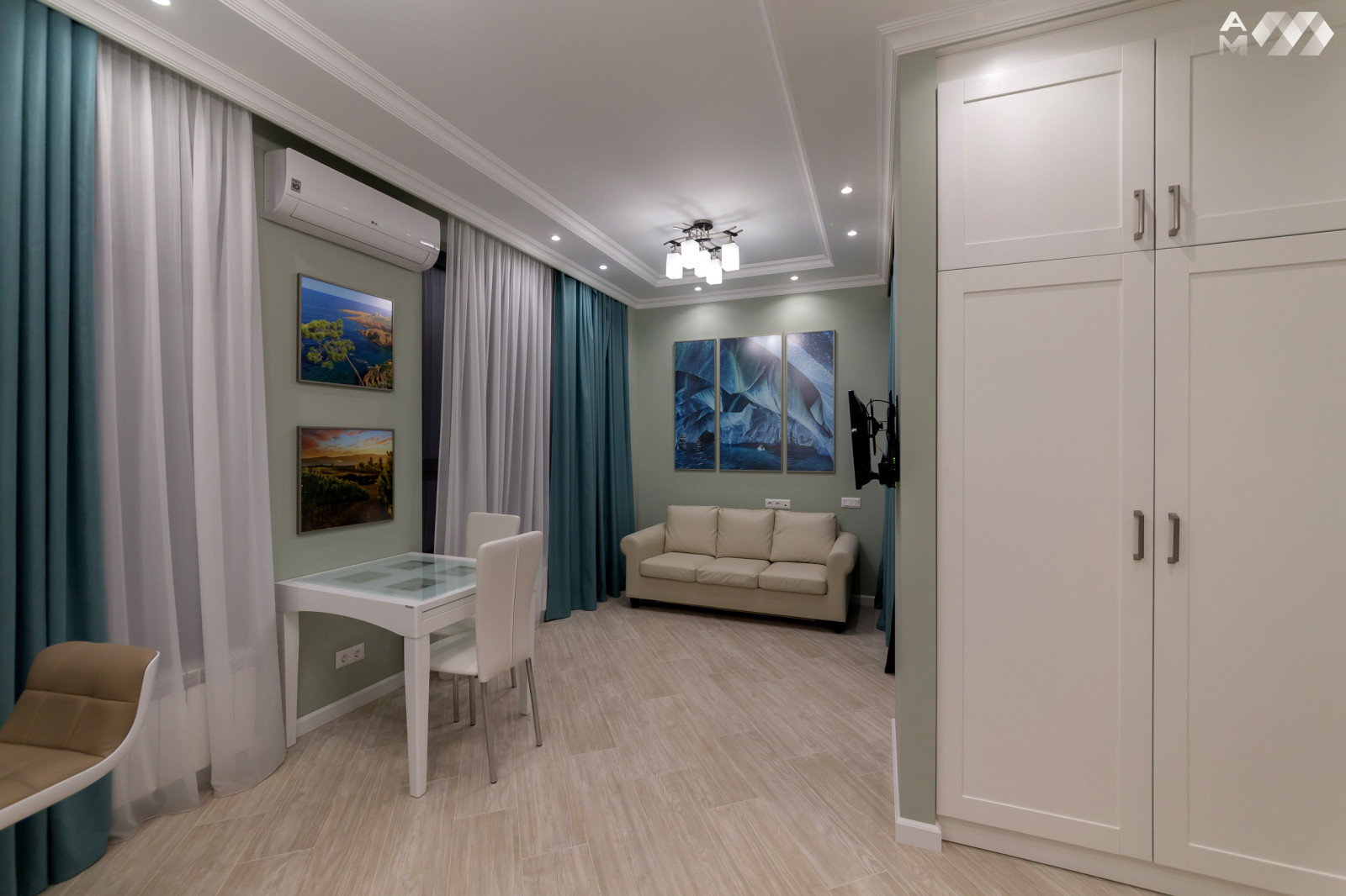 Вид на гостиную