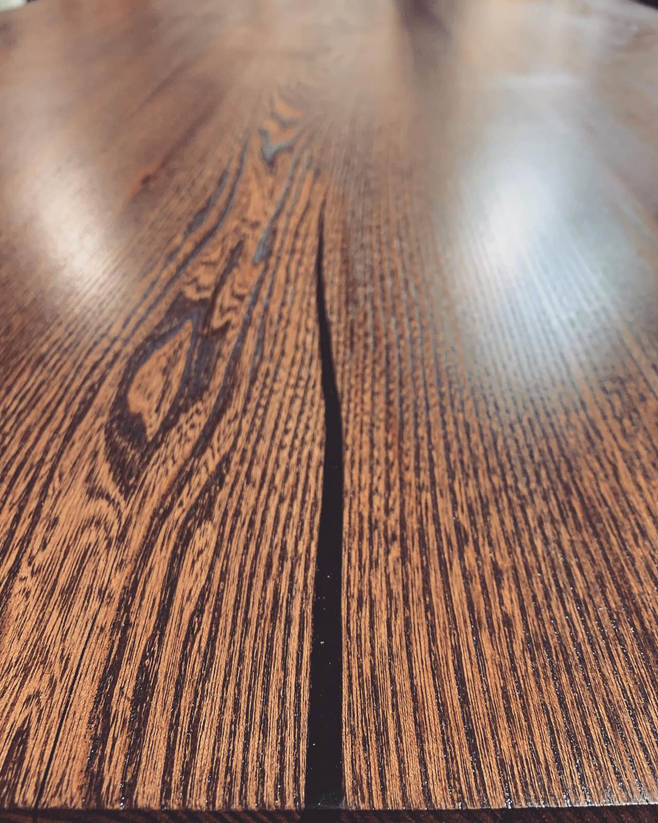 Стол из массива карагача в наличии