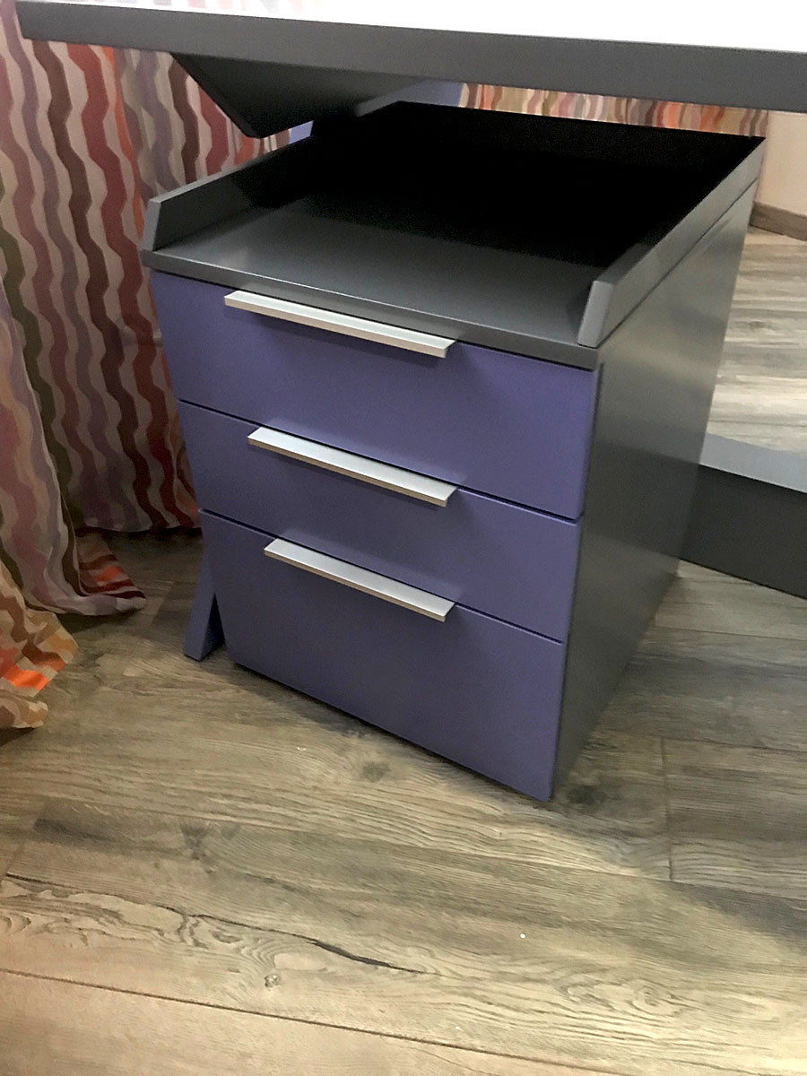 Письменный стол Z с тумбочкой для мальчика