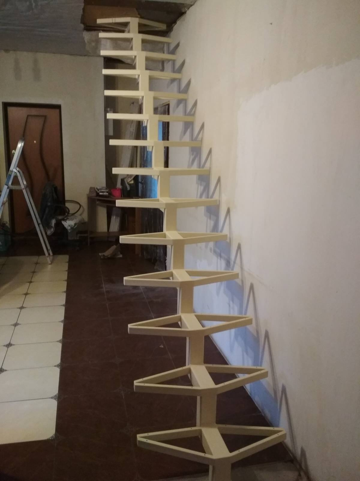 Лестница на монокосоуре, Тула, Мясново