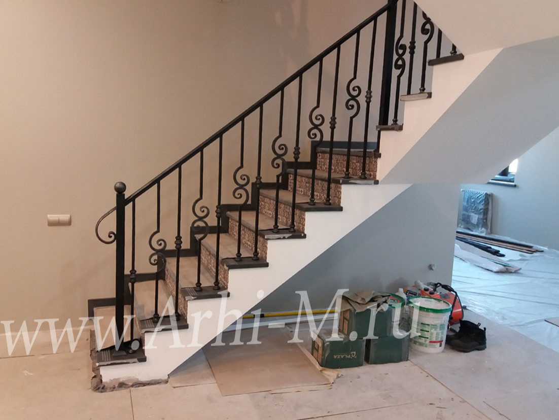 Кованые перила и ограждения лестниц