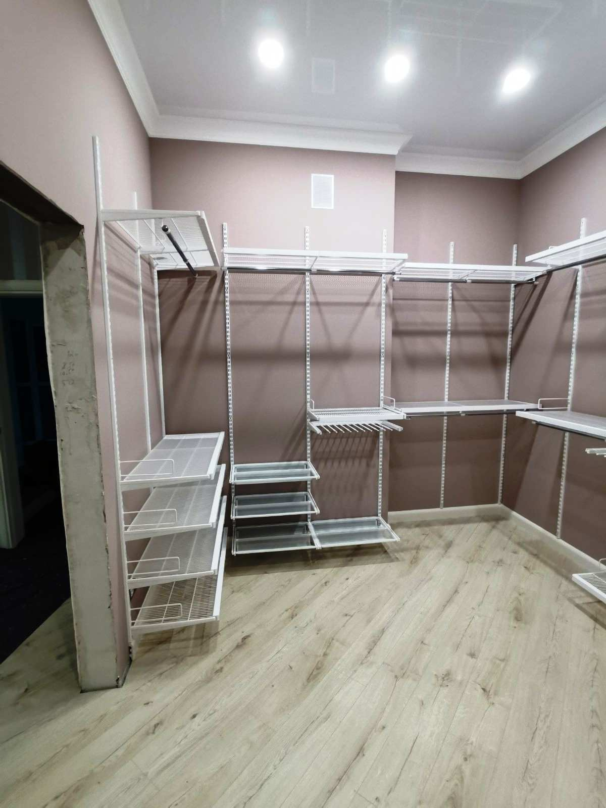 Гардеробная в частном доме