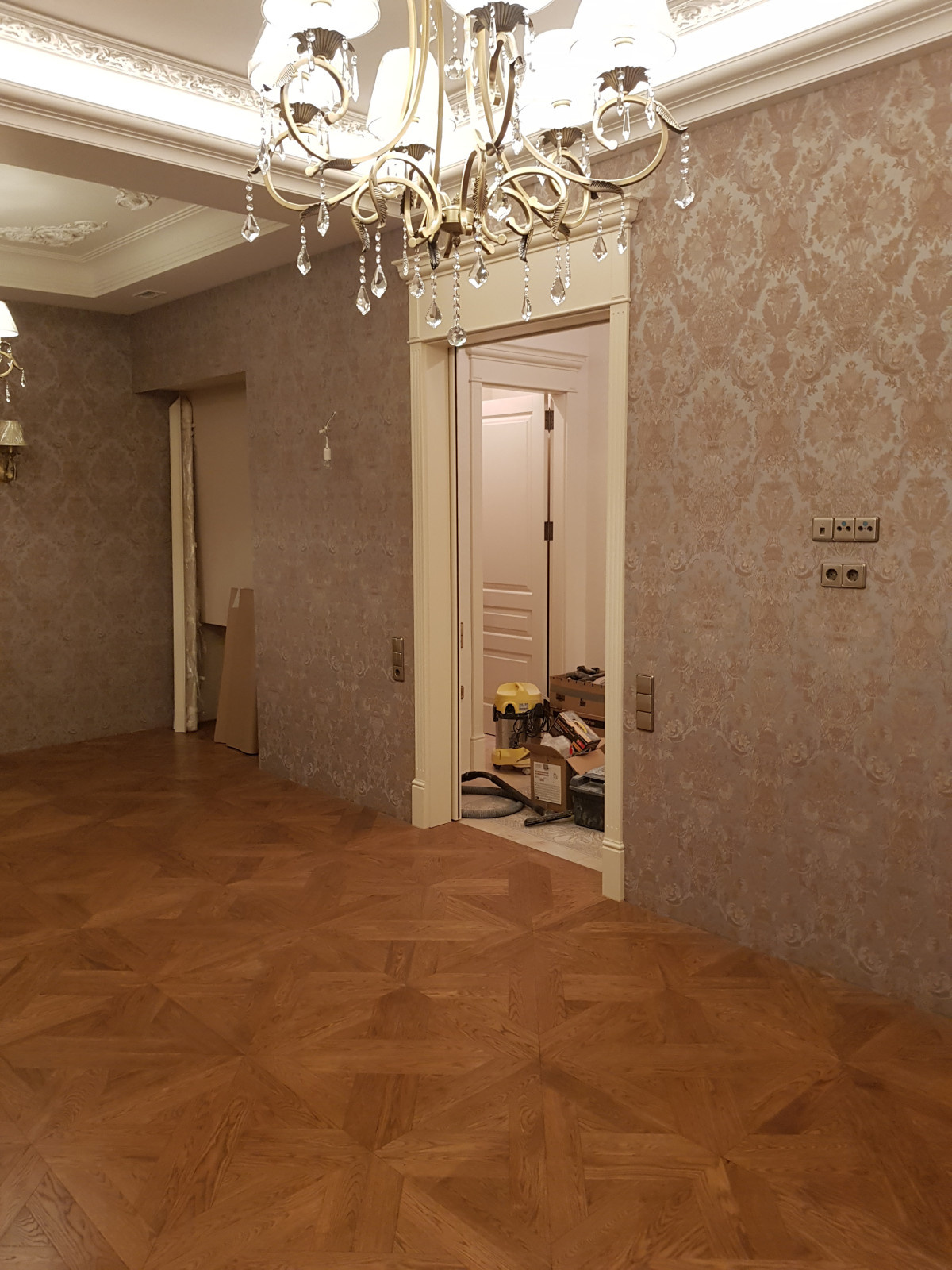 Трехкомнатная квартира "Марата"