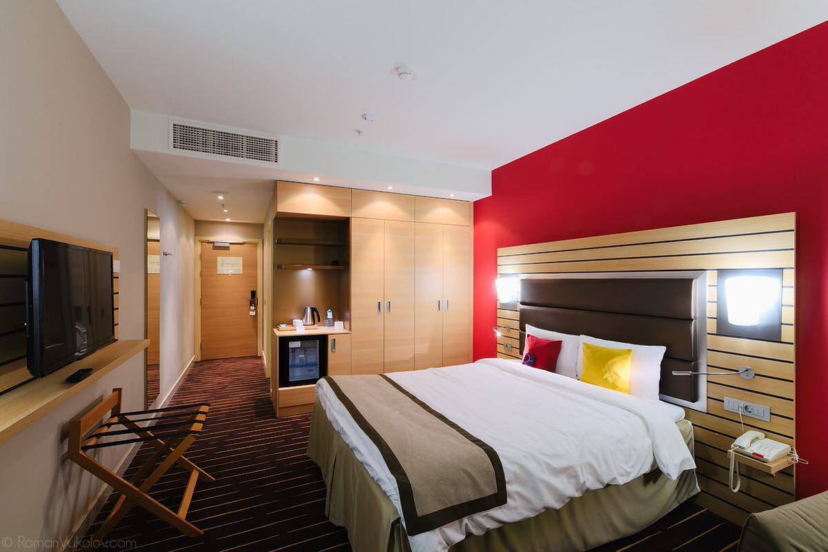 Гостиницы в разных городах Европы