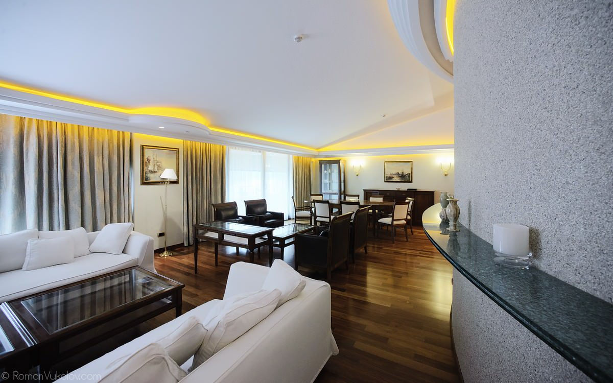 Гостиницы в разных городах Европы