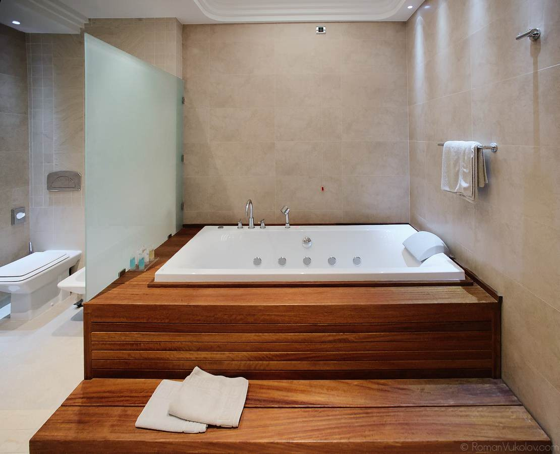 Гостиницы в разных городах Европы