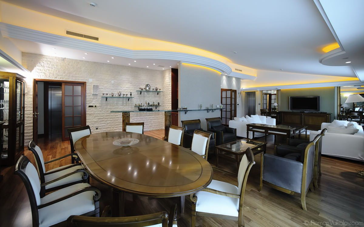 Гостиницы в разных городах Европы