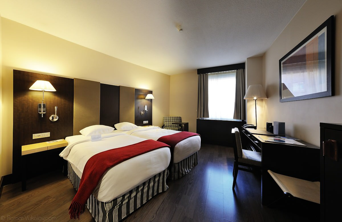 Гостиницы в разных городах Европы