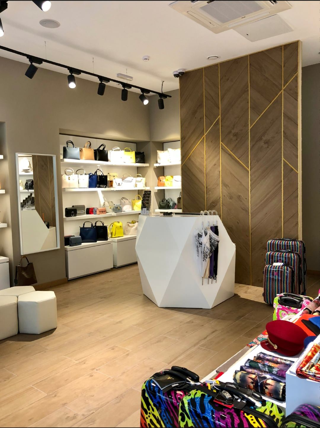 магазин First Fabric в Пулково Аутлет