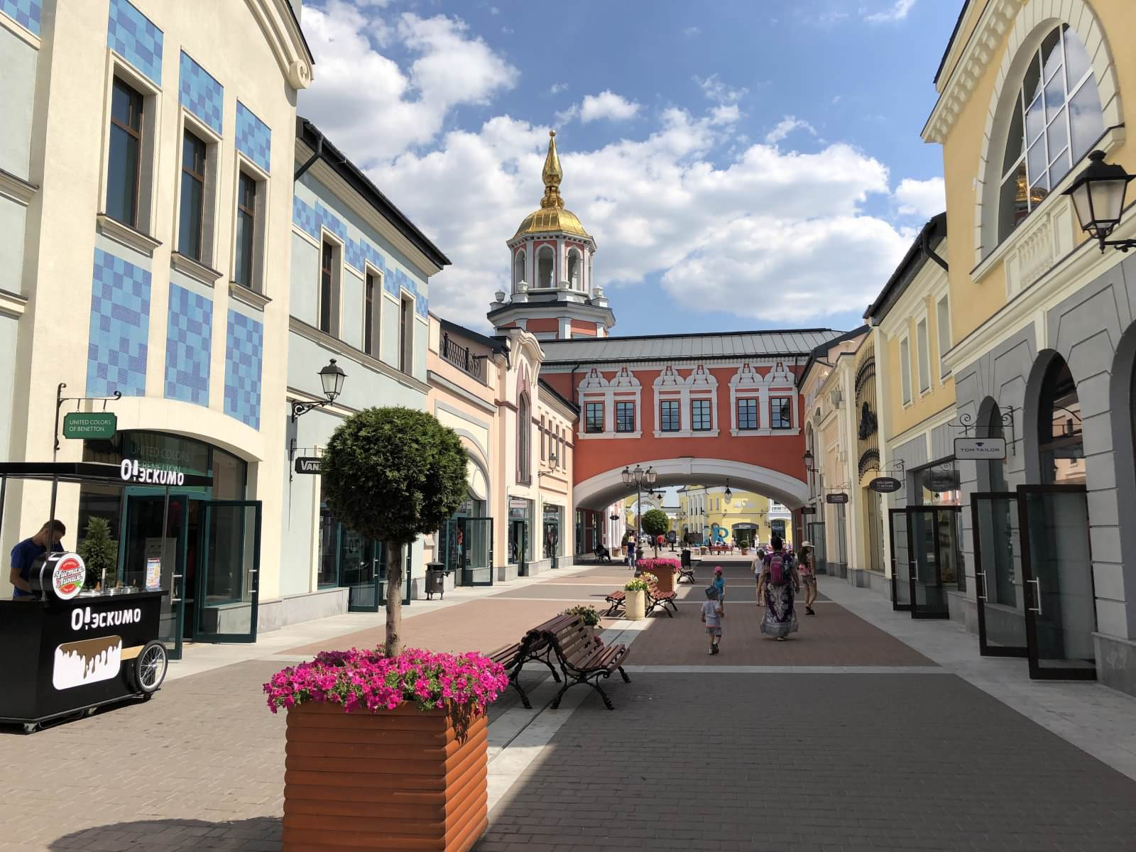 Озеленение Outlet Village Белая Дача