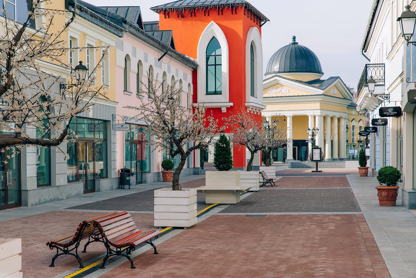 Озеленение Outlet Village Белая Дача