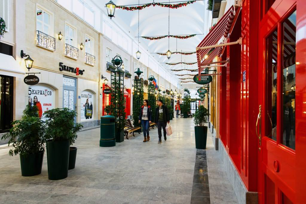 Модное озеленение для Fashion House Outlet (г, С.-Петербург)