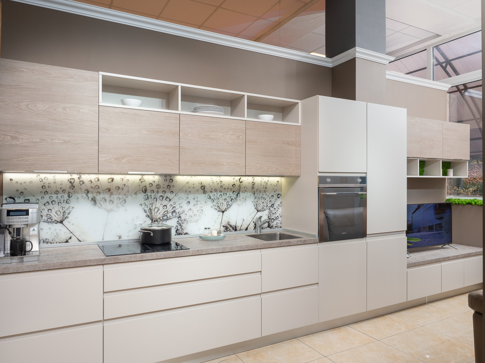 Наш салон в Сочи, ул. Пластунская 81.