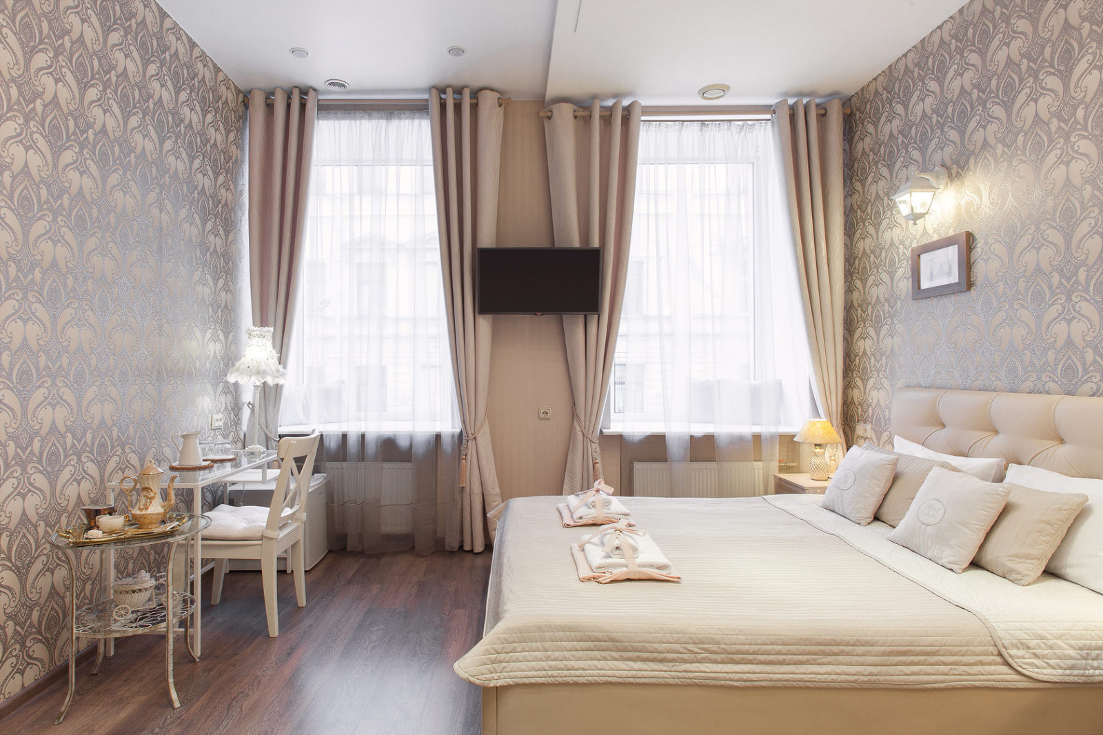 Hotel "Silver Sphere" — интерьеры номера гостиницы
