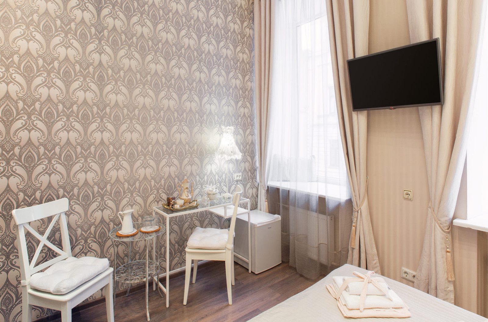 Hotel "Silver Sphere" — интерьеры номера гостиницы