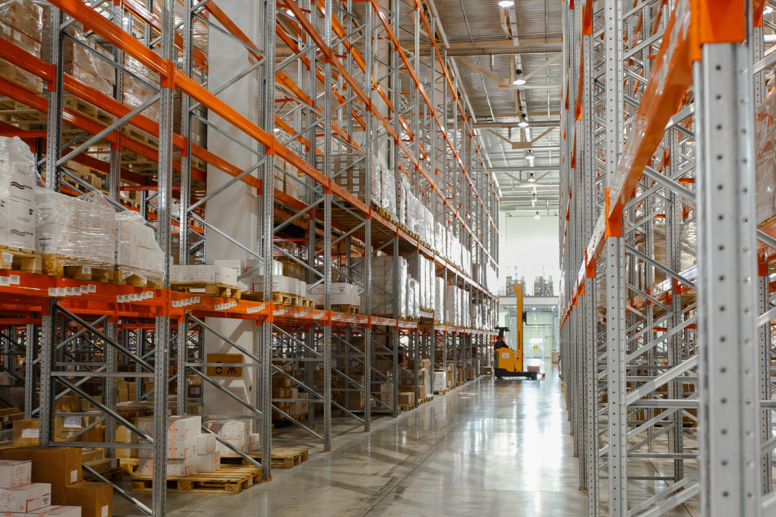 Интерьер и экстерьер склада