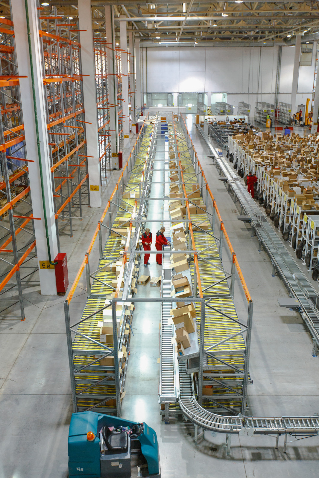 Интерьер и экстерьер склада