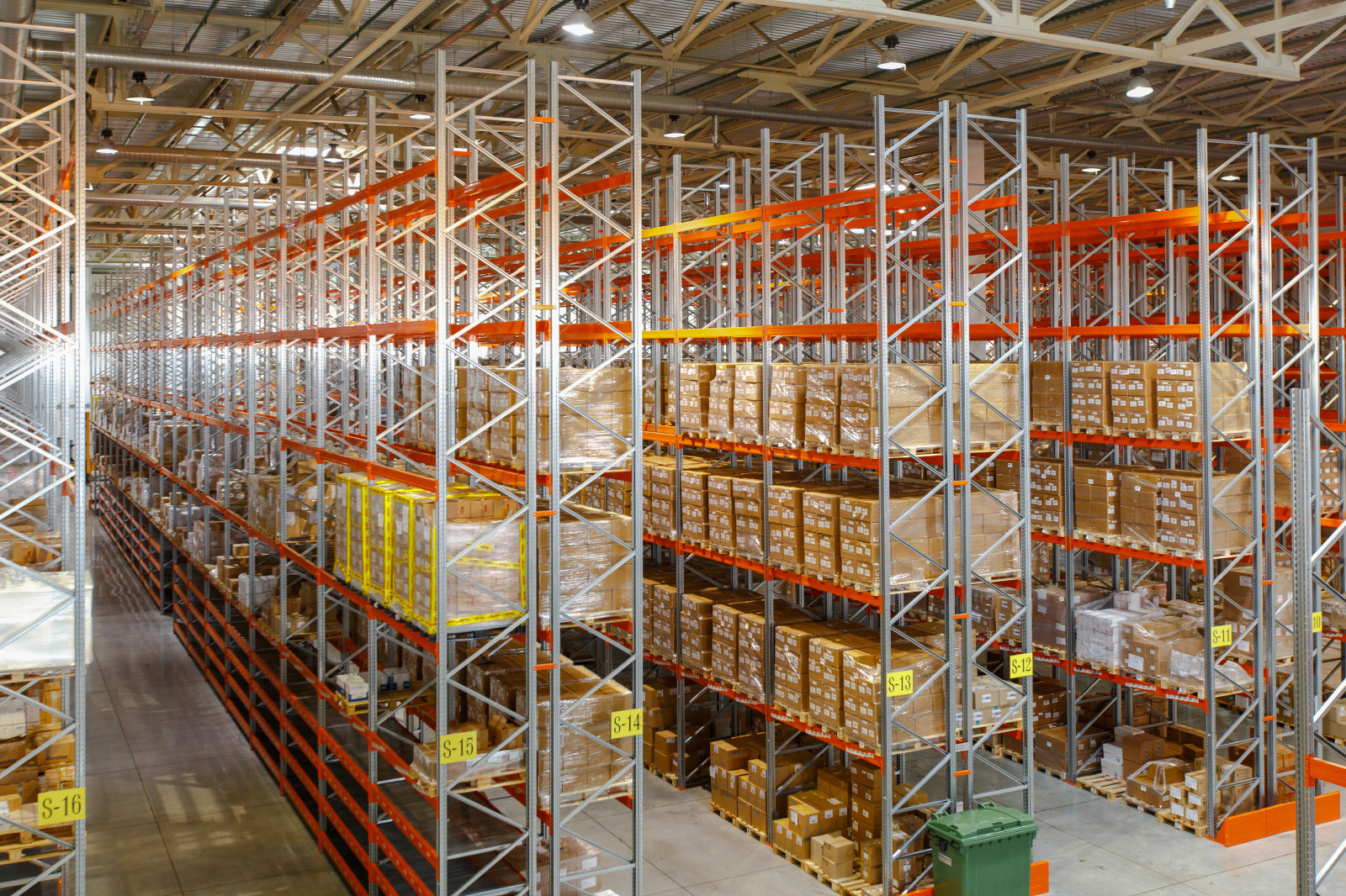 Интерьер и экстерьер склада