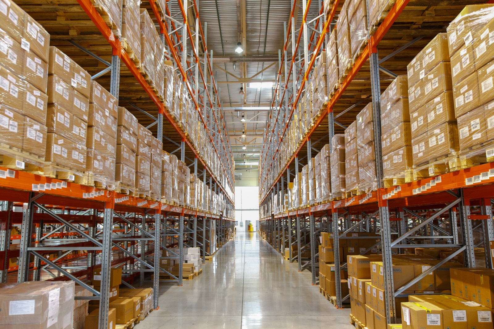 Интерьер и экстерьер склада