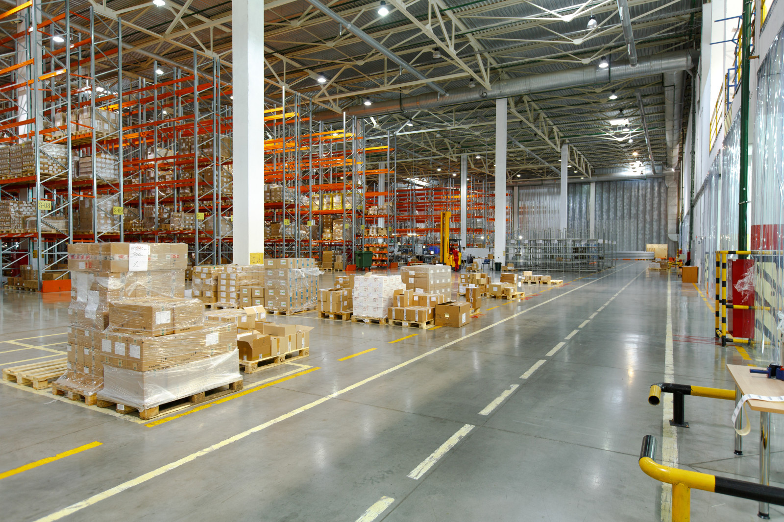 Интерьер и экстерьер склада