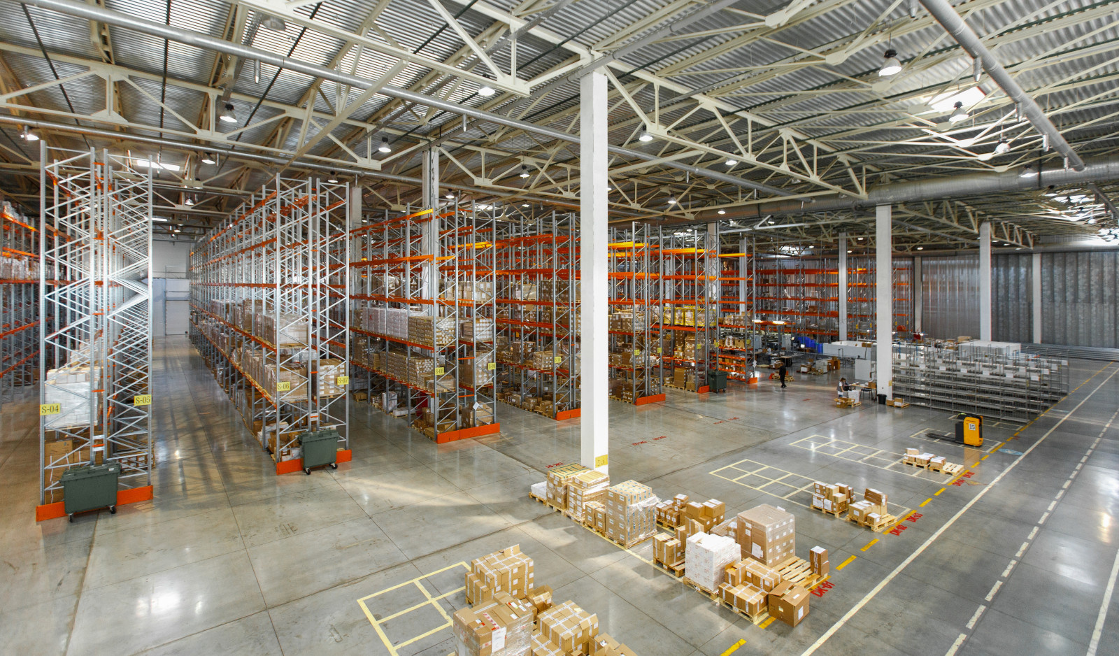 Интерьер и экстерьер склада