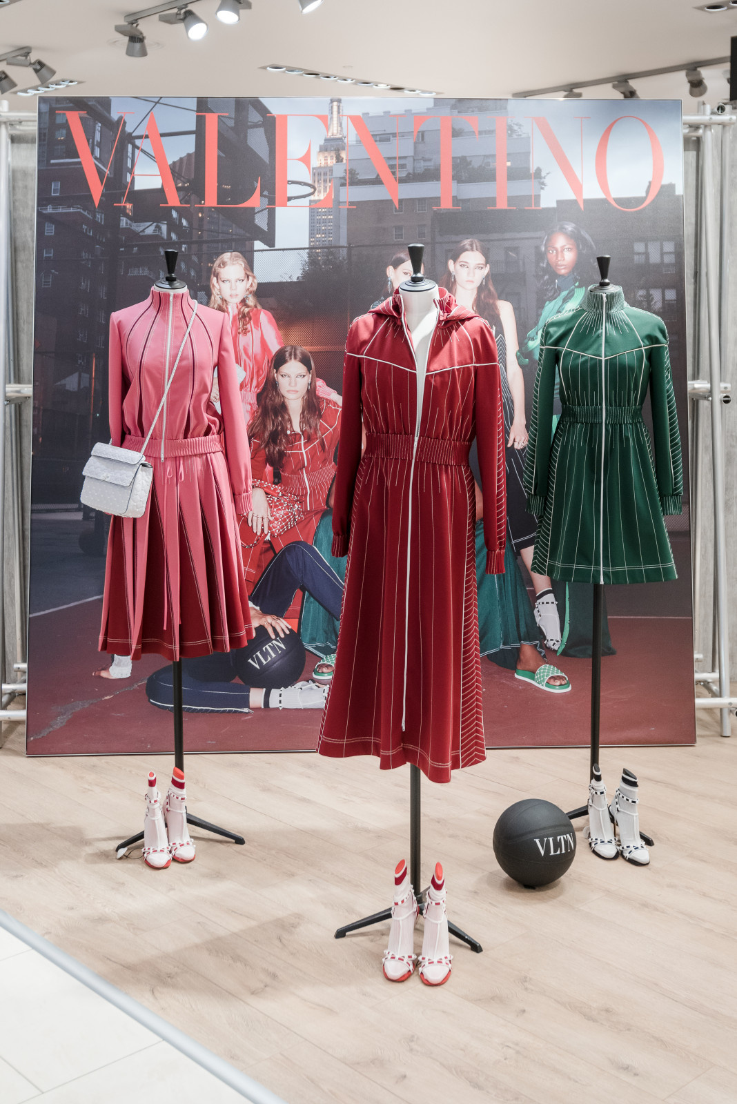 Бутик Valentino