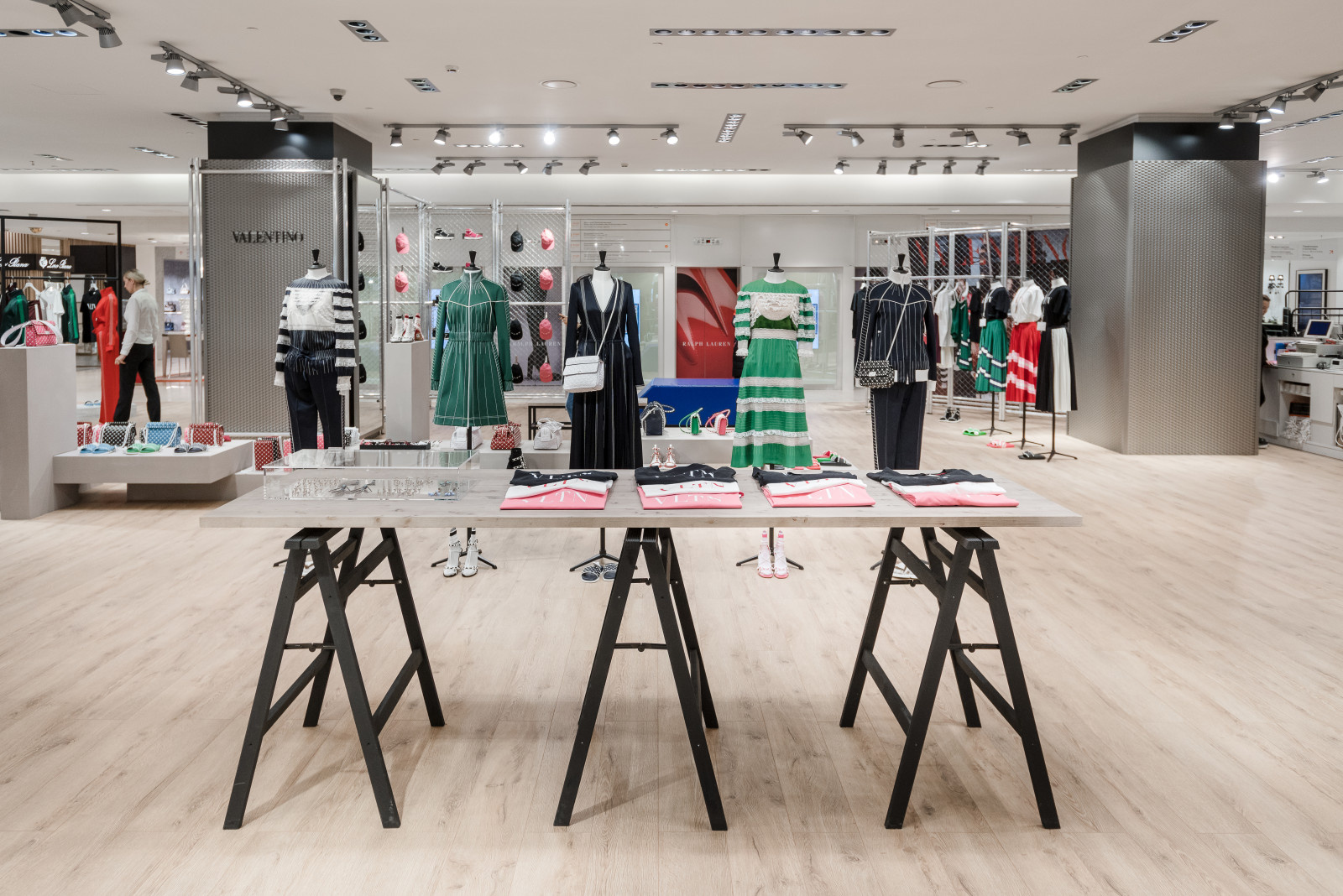 Бутик Valentino