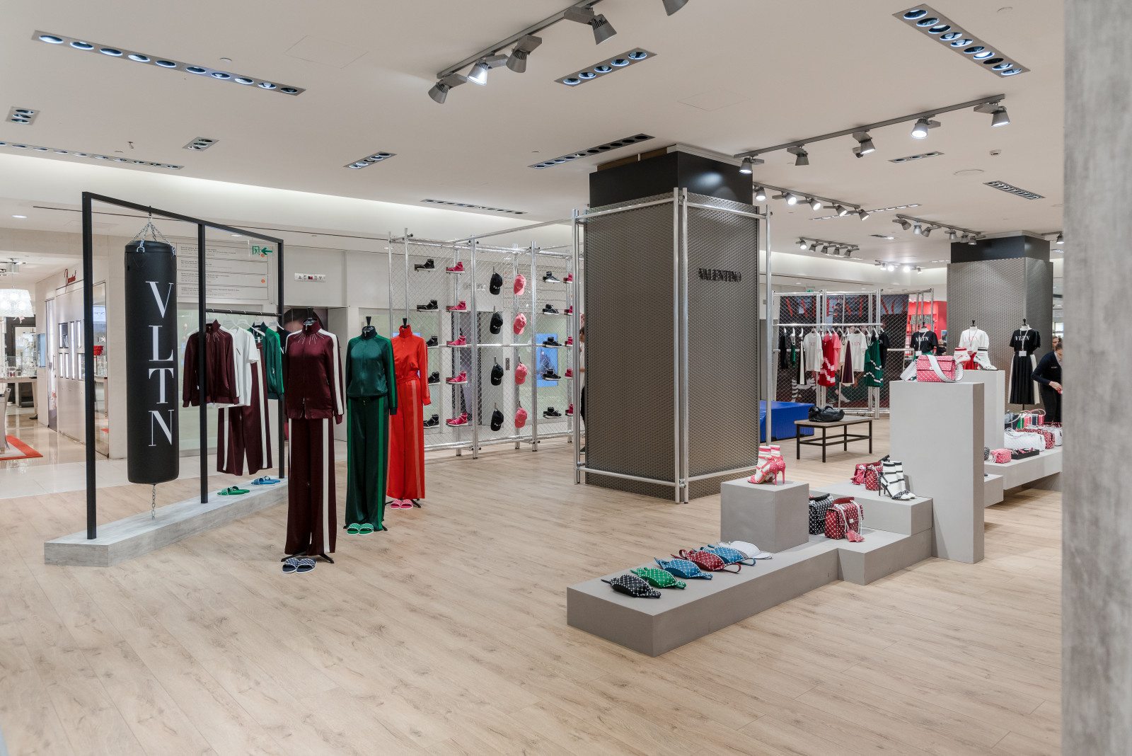 Бутик Valentino
