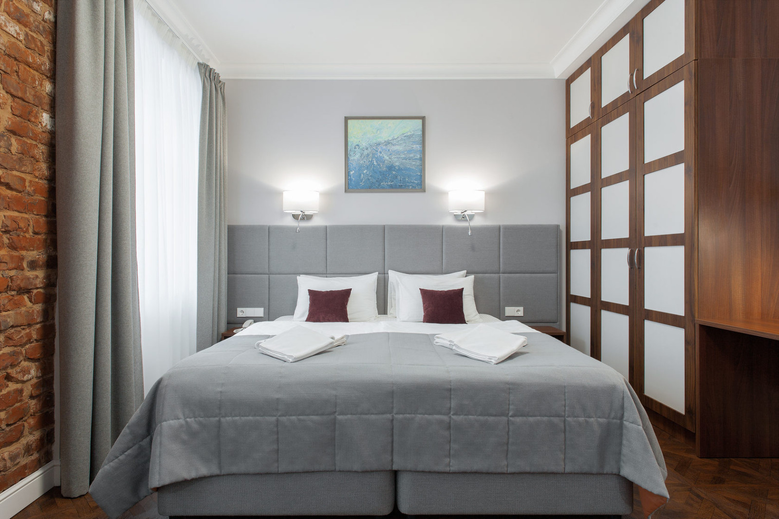 Velvet Hotel — интерьеры номера гостиницы