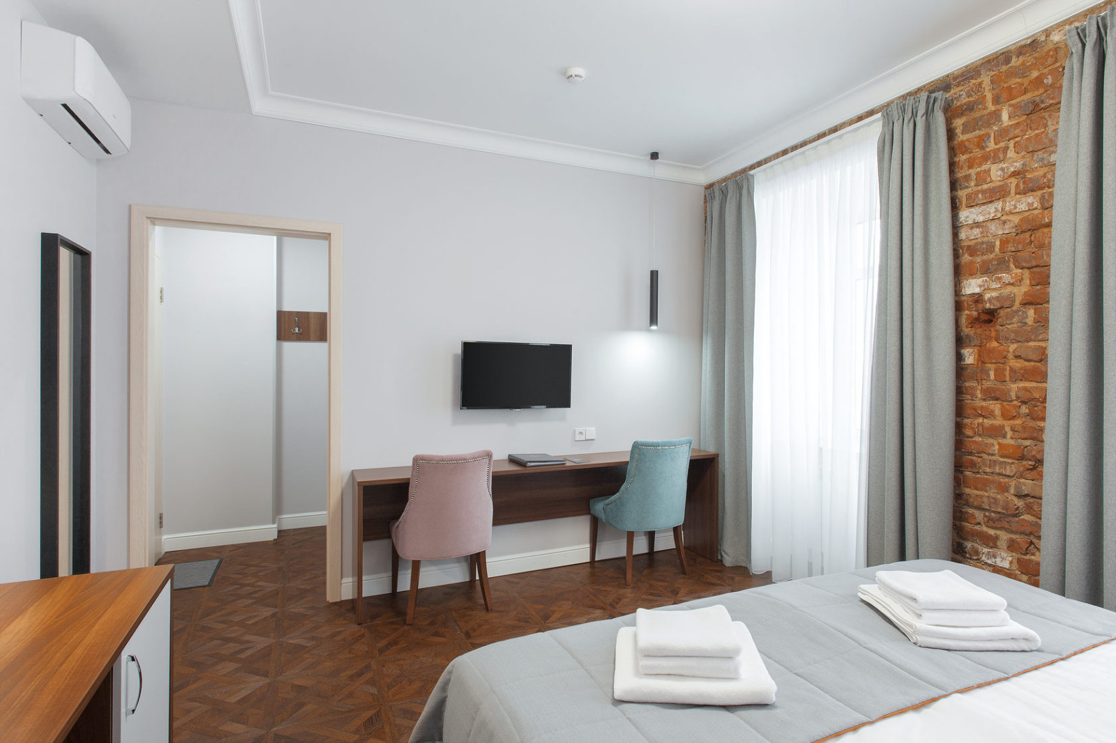 Velvet Hotel — интерьеры номера гостиницы