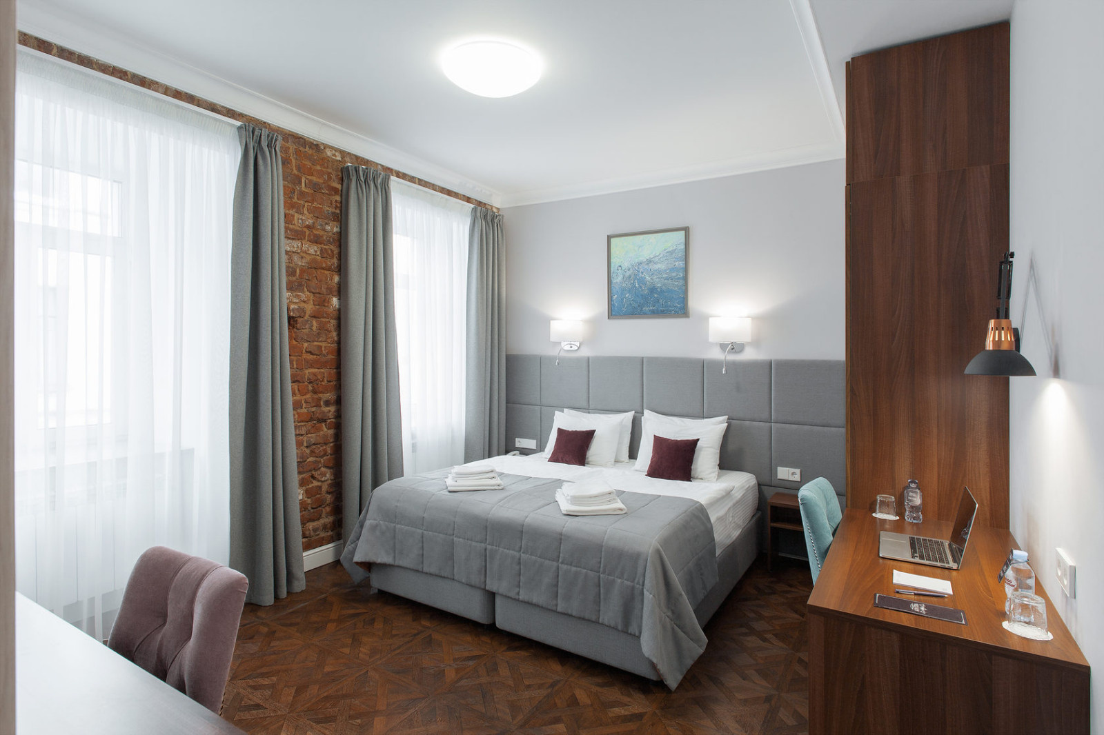 Velvet Hotel — интерьеры номера гостиницы