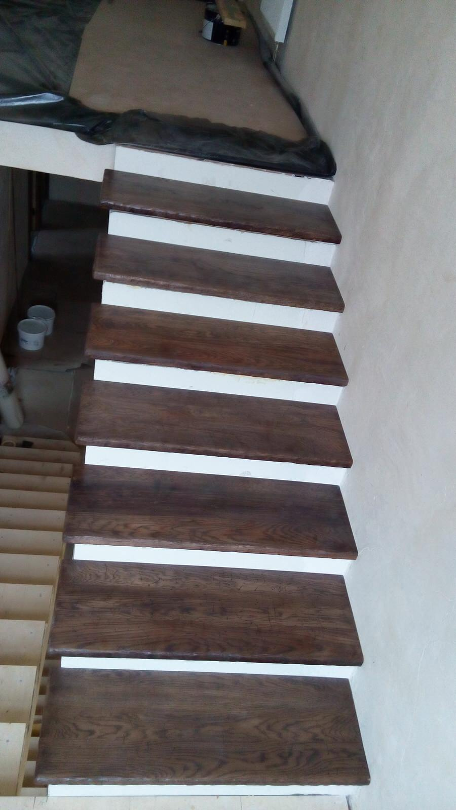 Отделка состаренными ступенями в стиле LOFT