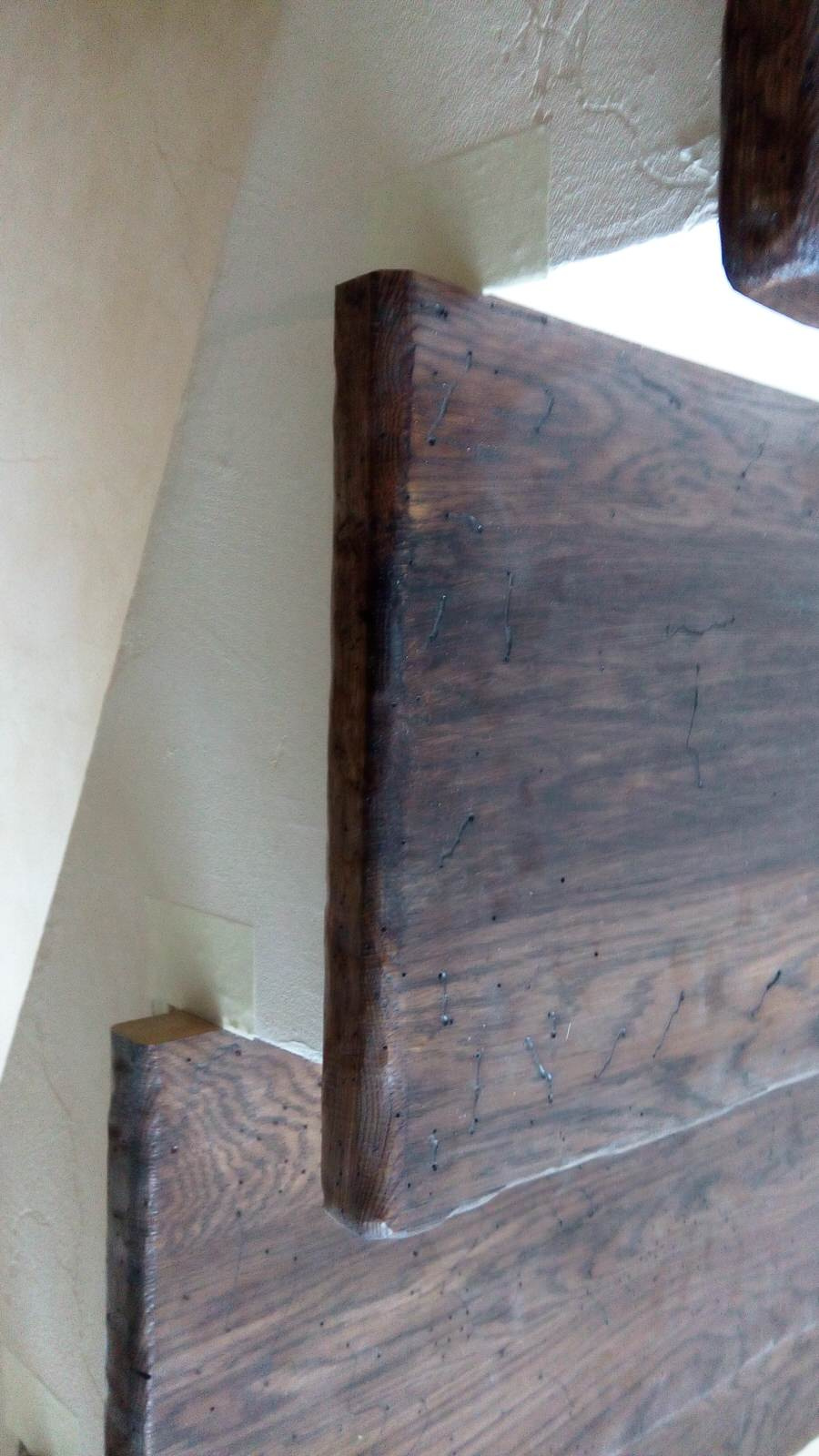 Отделка состаренными ступенями в стиле LOFT