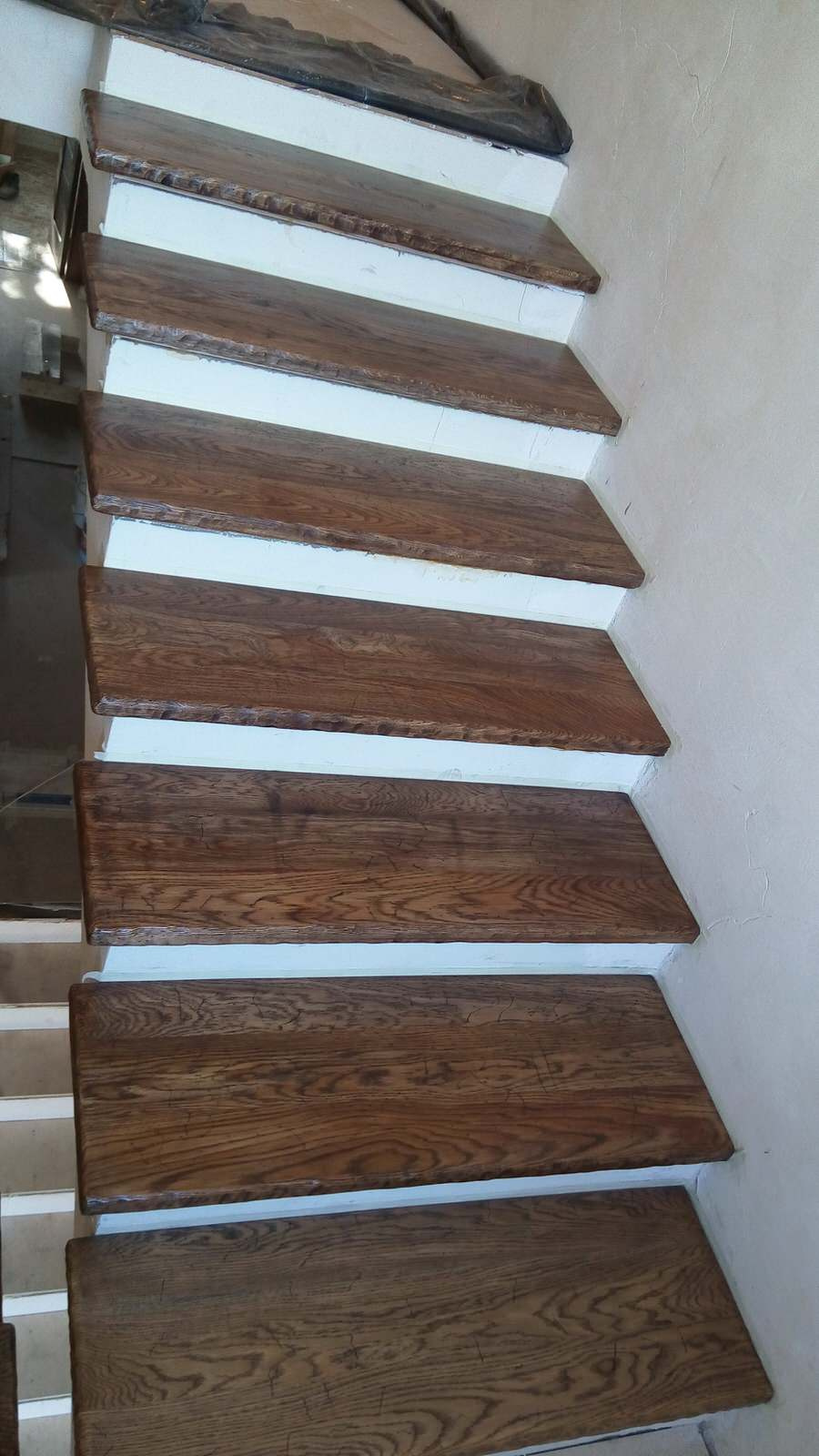 Отделка состаренными ступенями в стиле LOFT