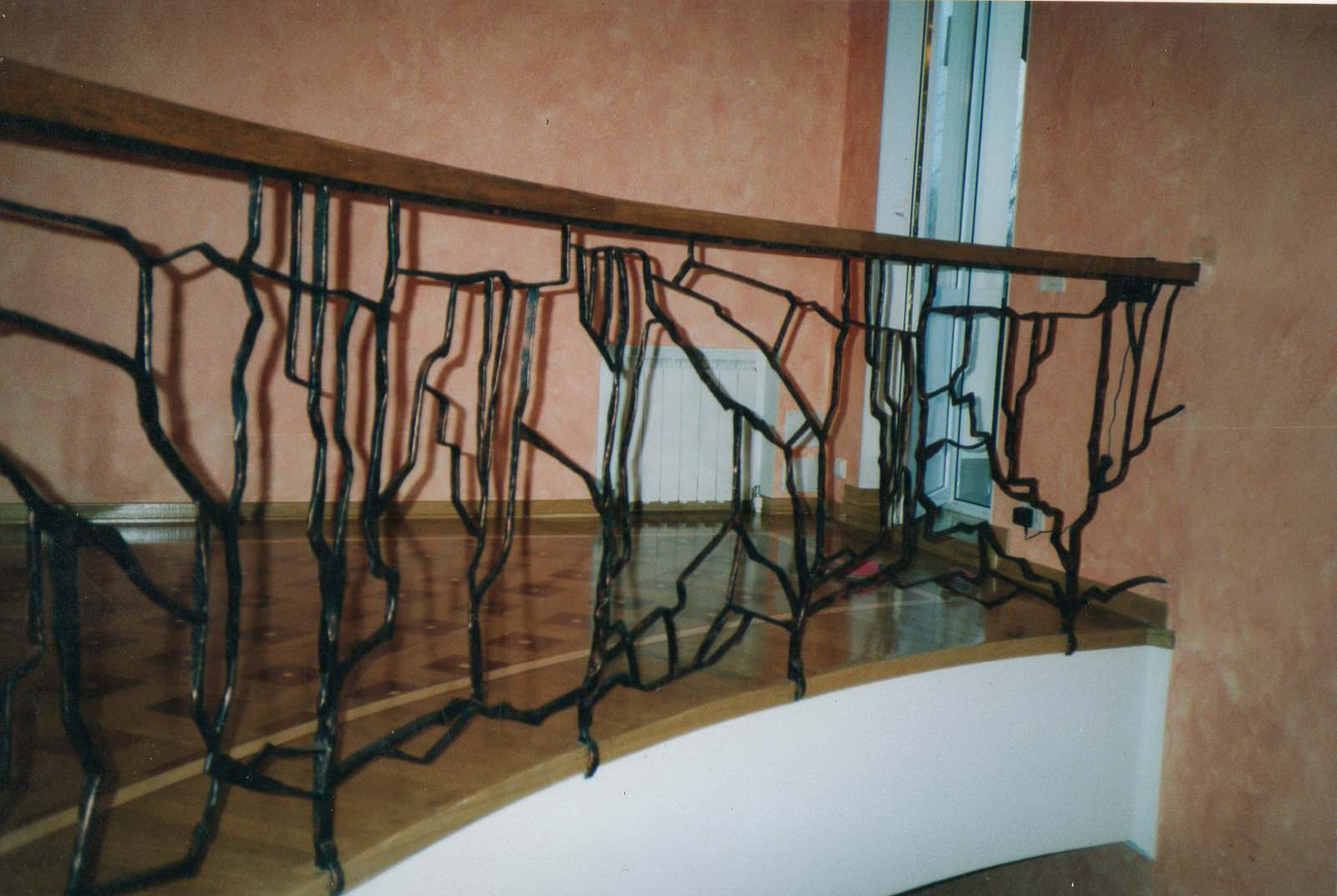 Битое стекло или кому как