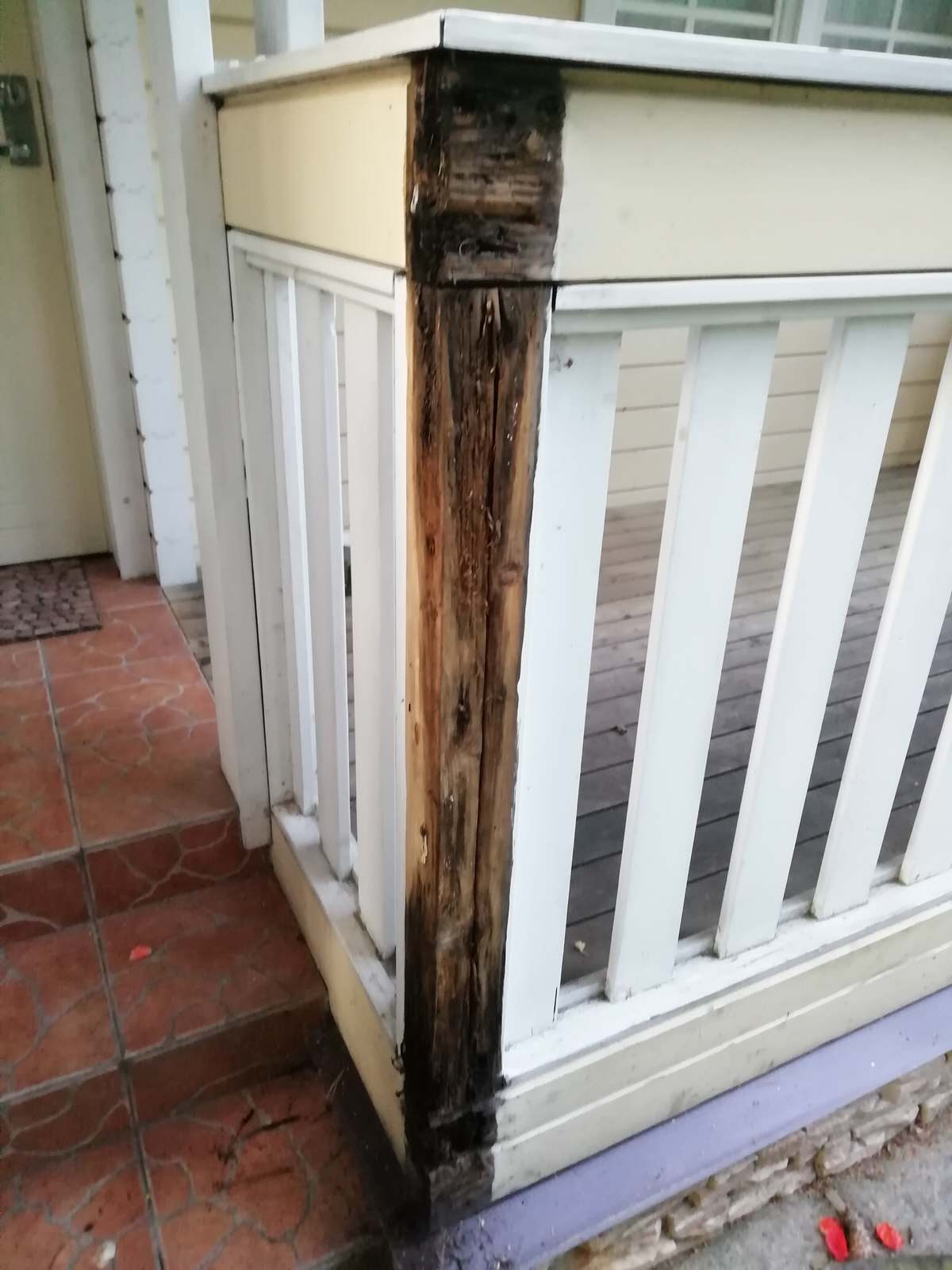 Небольшая реконструкция террасы с ограждениями, в Репино