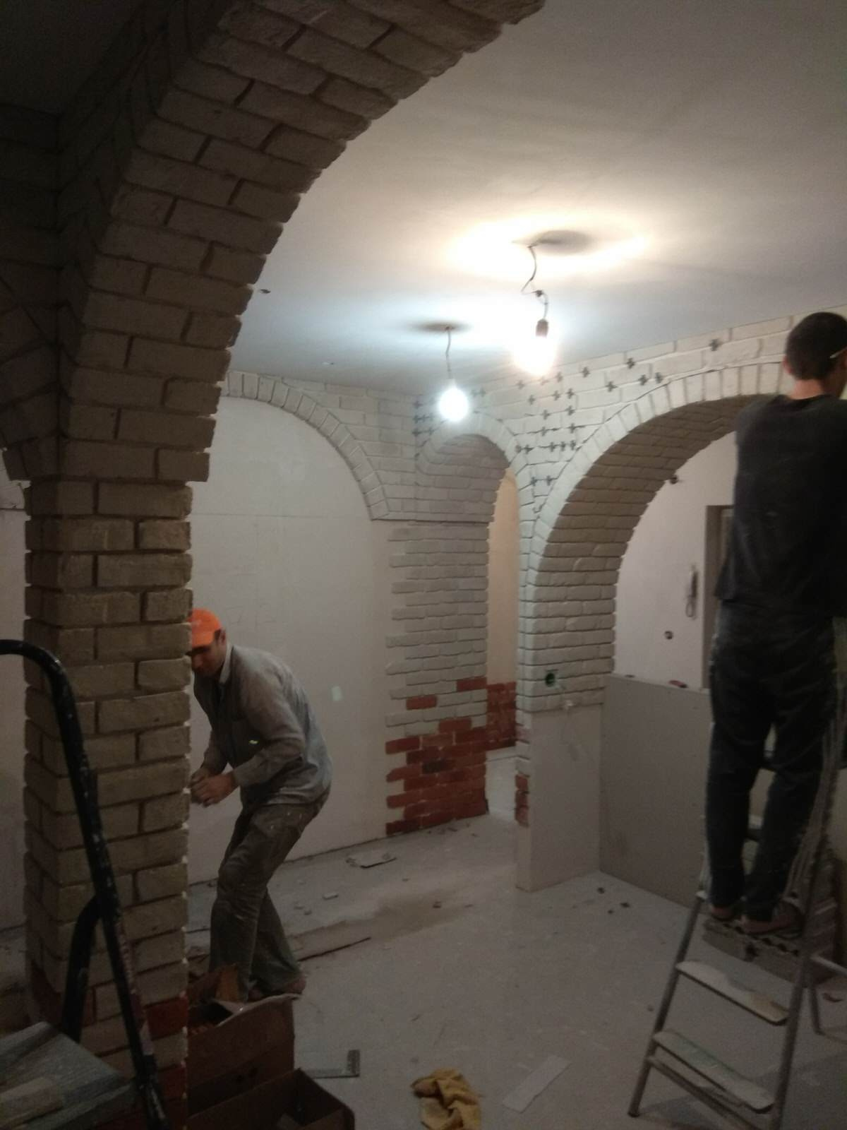 Кирпичи на Заозерной улице