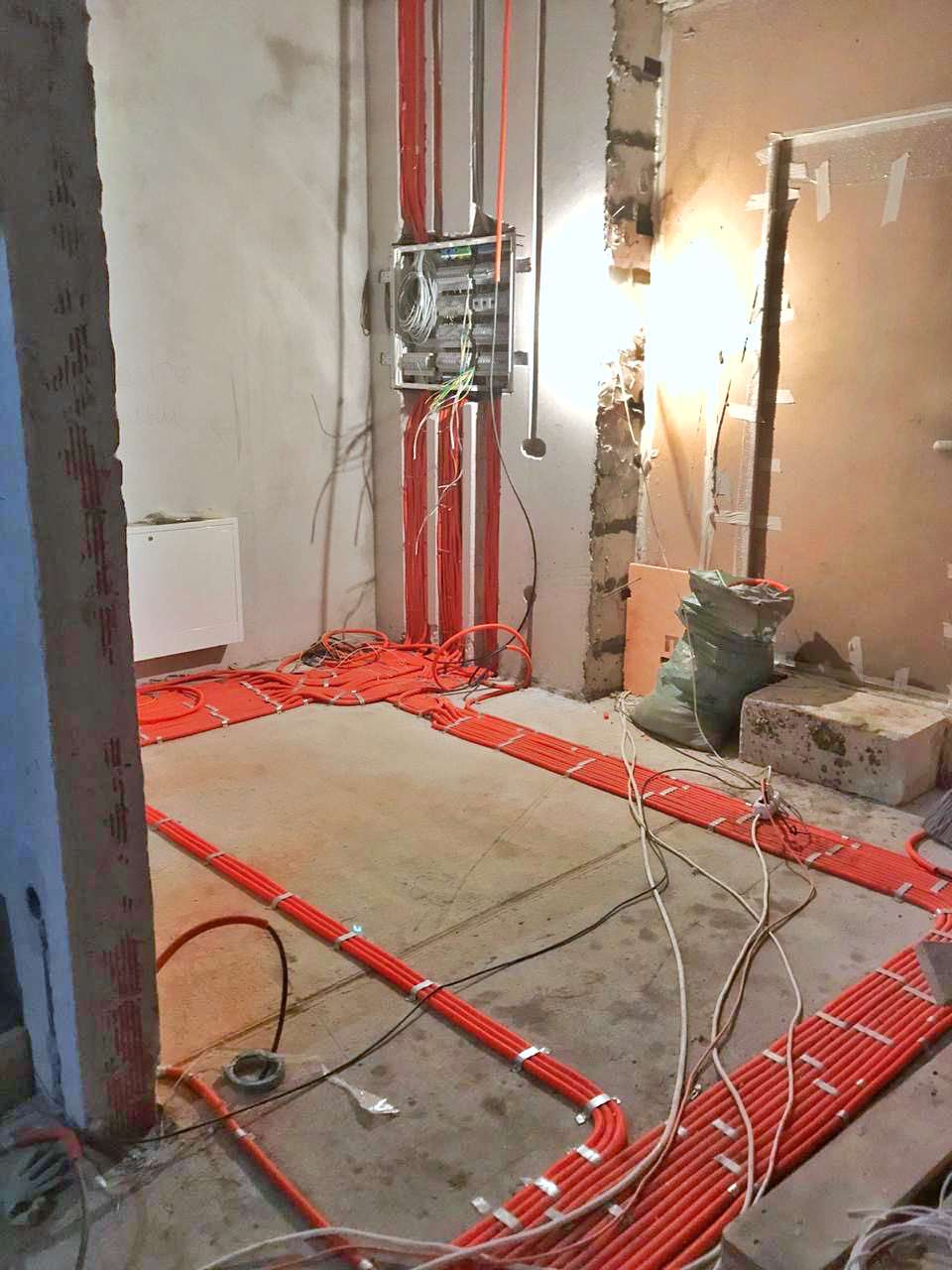 Электромонтаж в КП "Новорижский"