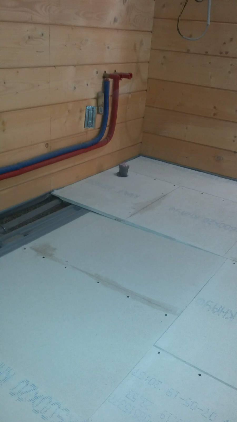 Ванная комната в деревянном доме