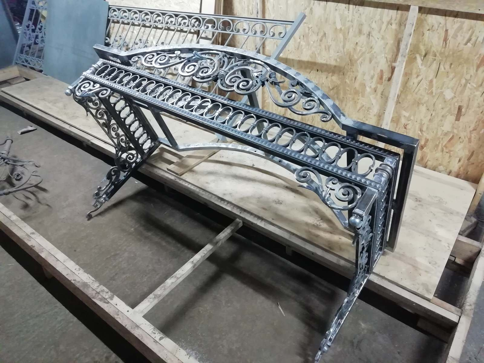 Кованый козырек в исторический центр Москвы (реставрация наследия)