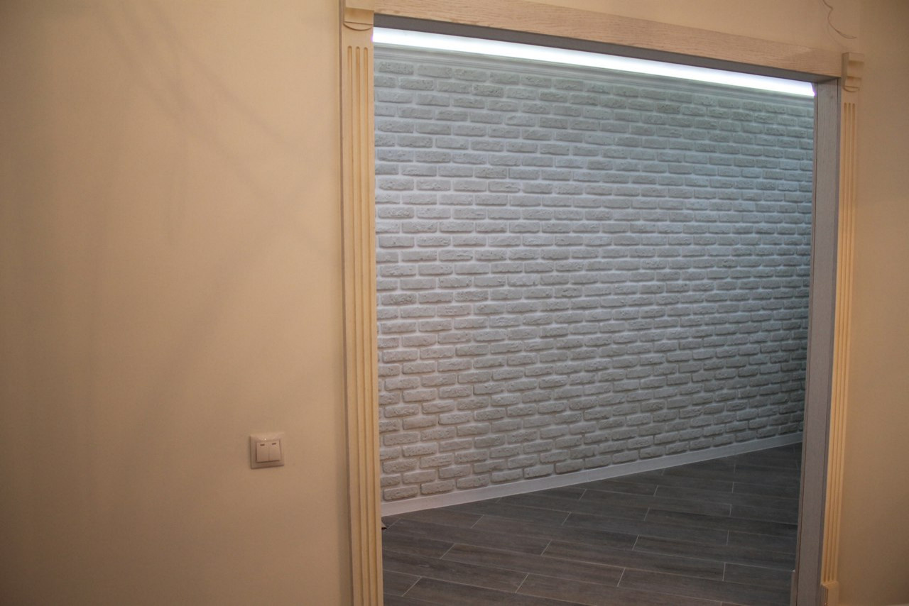 Обложка проекта: Укладка декоративного кирпича