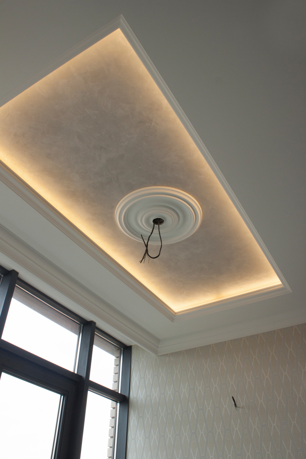 Процесс отделки квартиры в многоэтажном жилом доме