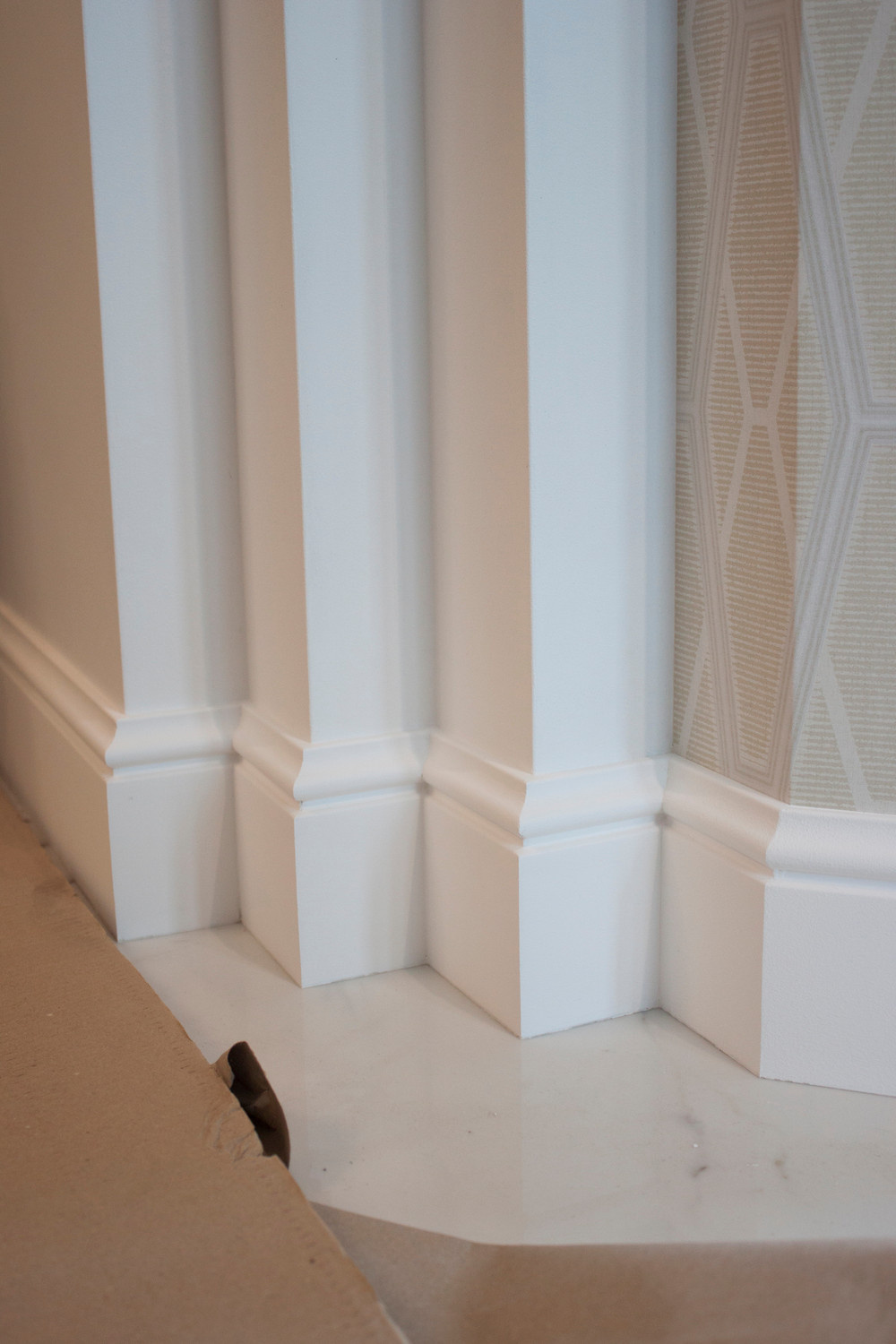 Процесс отделки квартиры в многоэтажном жилом доме