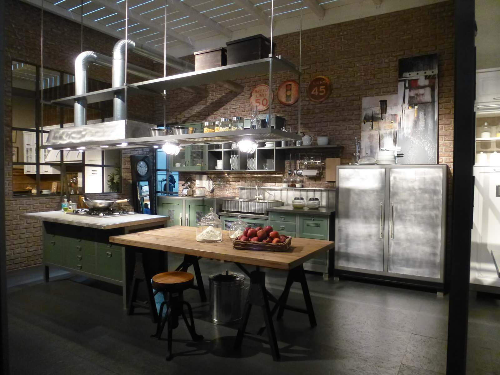 Подборка материалов и авторский надзор