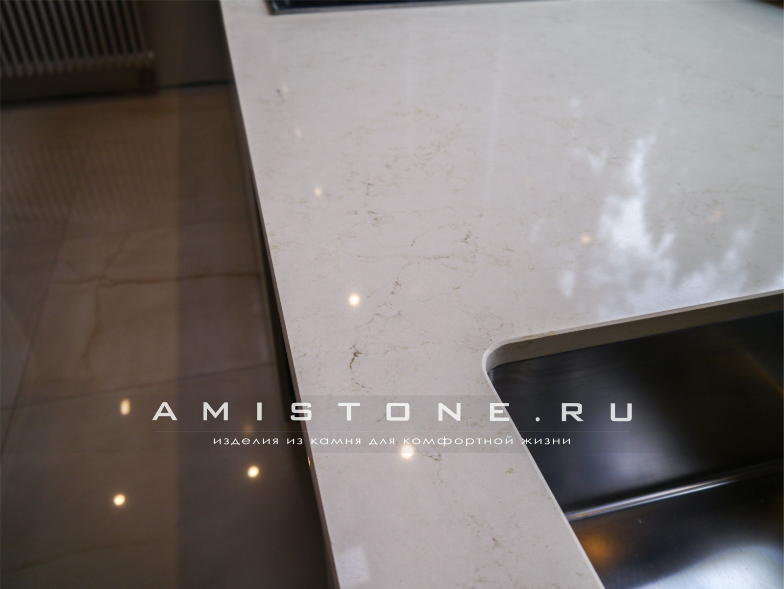 Кухонная столешница из кварца Caesarstone Dream Marfil