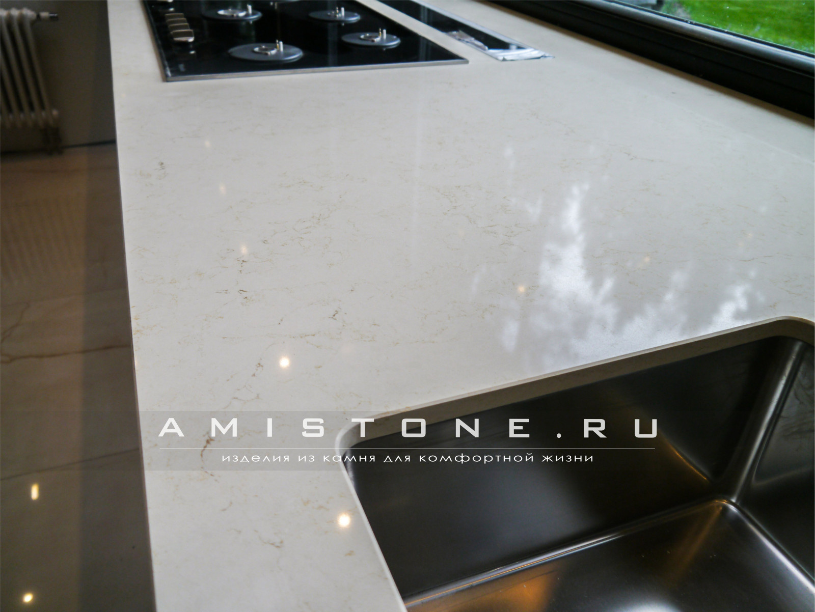 Кухонная столешница из кварца Caesarstone Dream Marfil