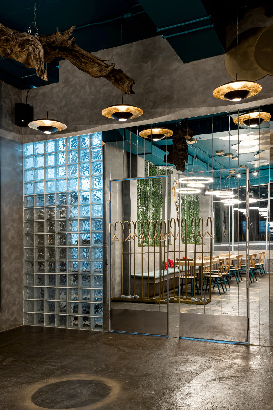 KOI IZAKAY - японский гастро-паб