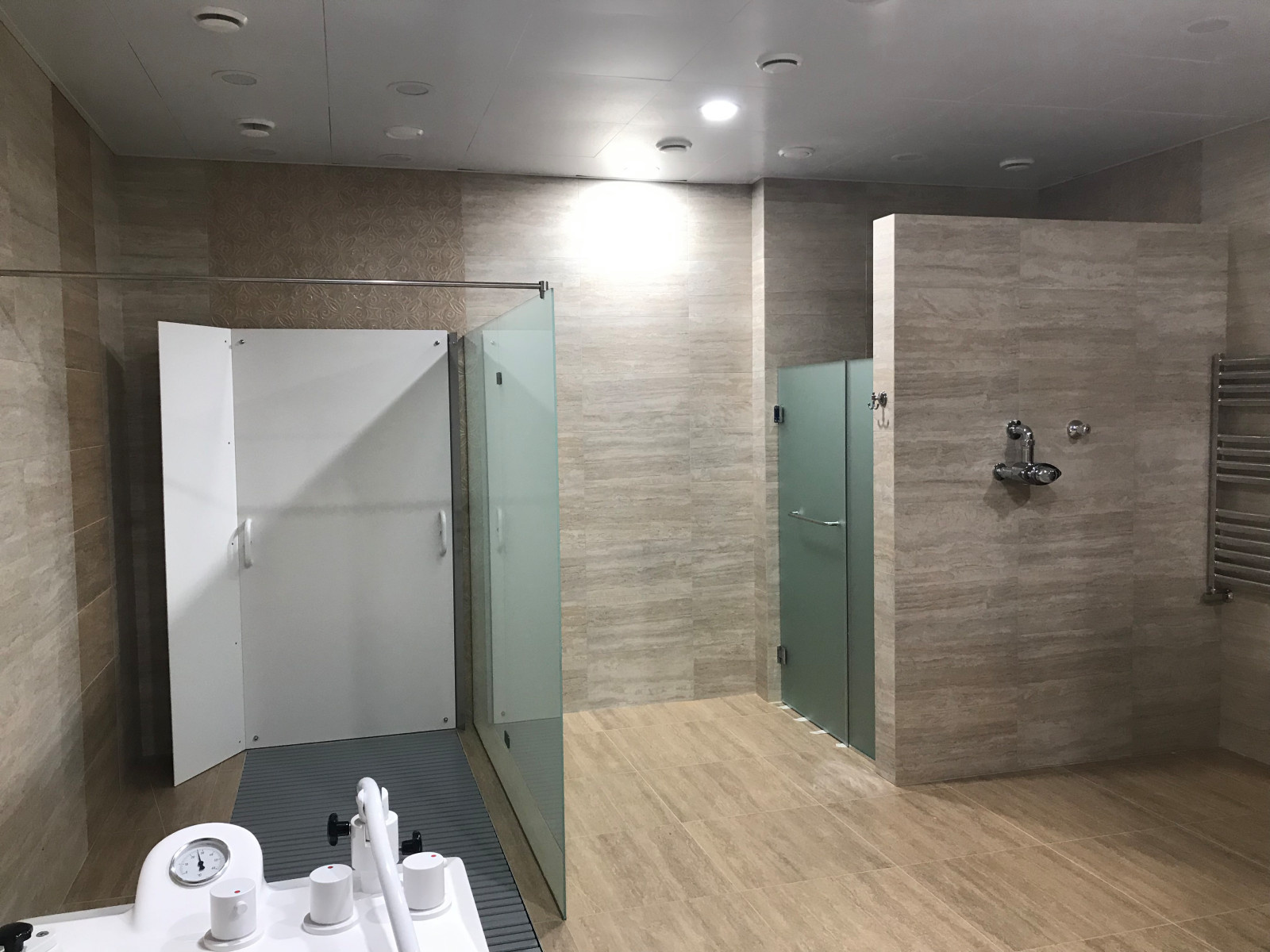 Душевые общественного пользования