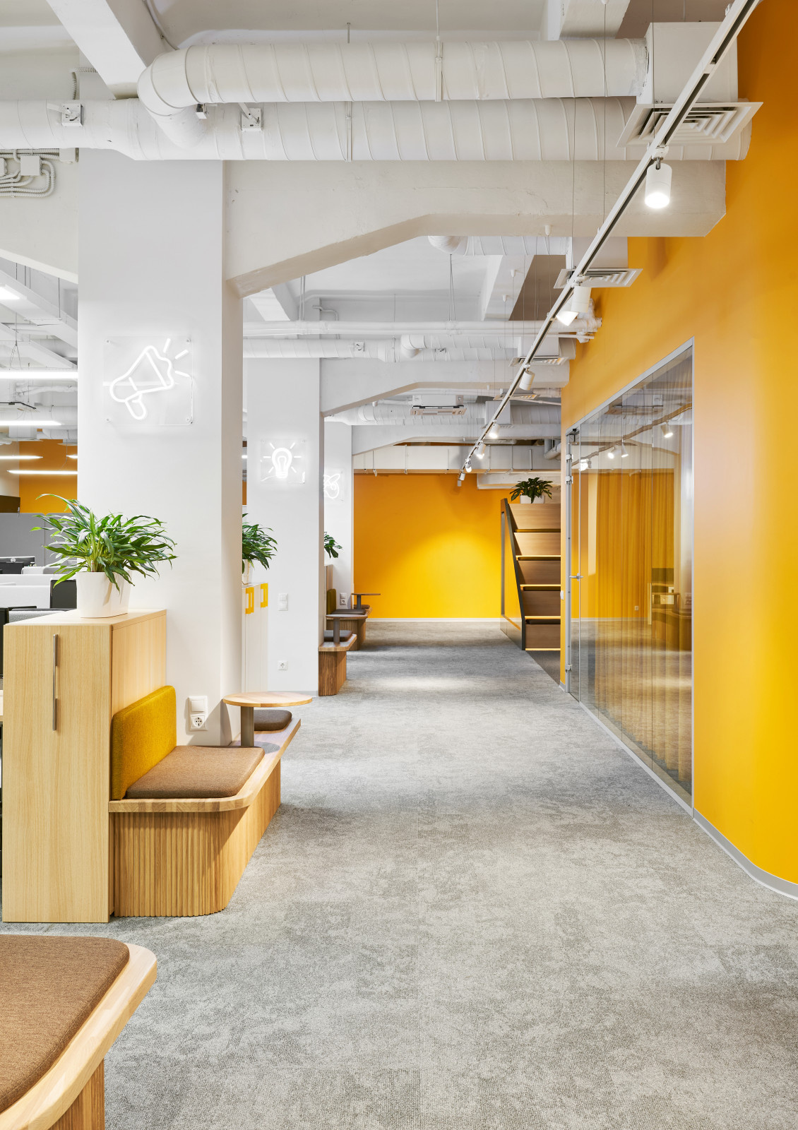 Озеленение помещения Kassir.ru