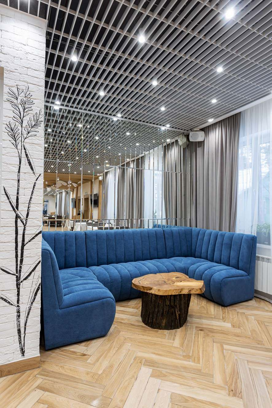 Зеркала и зеркальные панно для ресторана на базе отдыха г.Сысерть